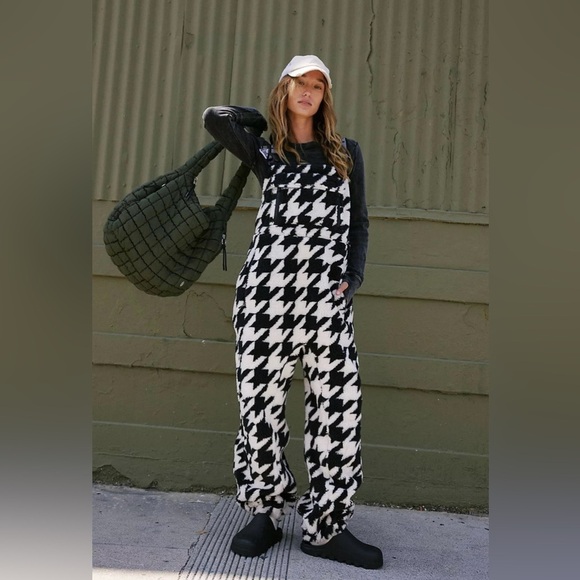 NWT Free People Hit The Slopes Salopette In Houndsstooth - Picture 1 of 3